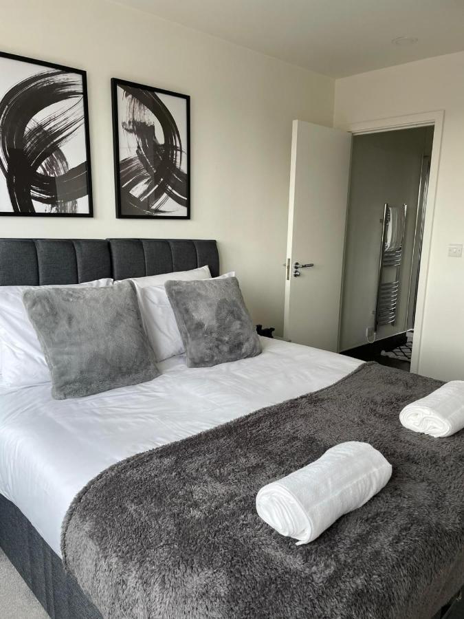 Premier Suite- Bedford City Centre With Free Gym & Parking Bagian luar foto