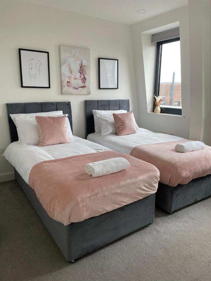 Premier Suite- Bedford City Centre With Free Gym & Parking Bagian luar foto