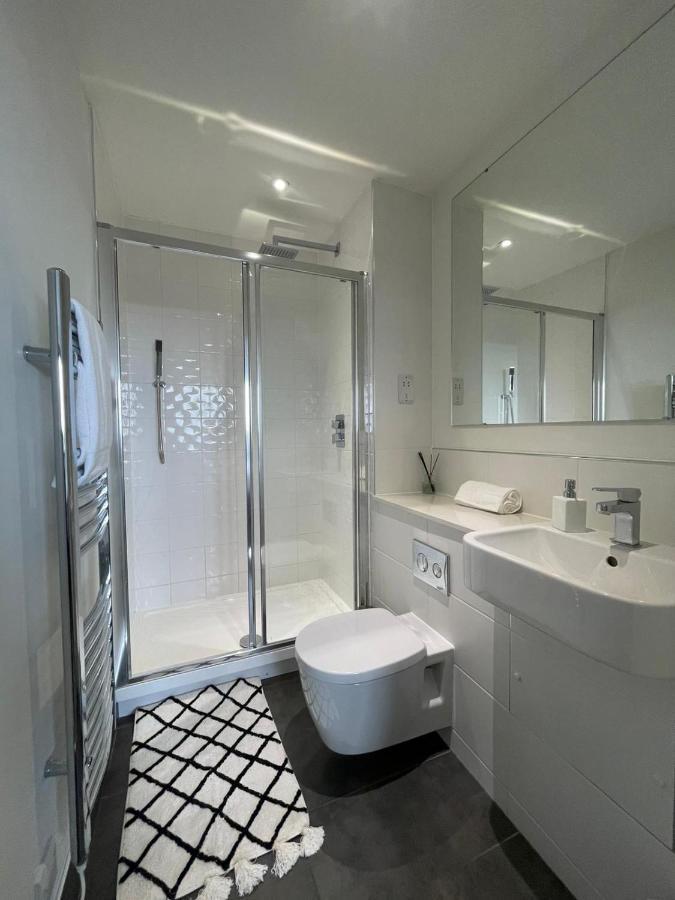 Premier Suite- Bedford City Centre With Free Gym & Parking Bagian luar foto